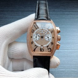法兰克穆勒 Franck Muller Z9 顶级奢华 男士腕表  来自瑞士日内瓦，是世界知名的高级腕表品牌⌚️。法穆兰大量打破常规的创意更是使其成为无数男女明星的热捧之物 强化矿物质耐磨玻璃，手工镶嵌闪钻 采用精准高级五针日本VK机芯，意大利时尚小牛皮。尺寸：40mmx55mm 三杰精致推荐男士机械腕表 SJ为你精心挑选超真实实物图拍摄