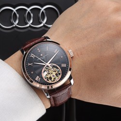 实物拍摄品牌：江诗丹顿 -Vacheron Constantin  类型：[酷]男士腕表表壳：316精钢（做工优质）表带：进口真牛皮/316精钢（两种可选）机芯：高级定制全自动机械机芯（走时稳定）玻璃：高级强化镀膜镜面尺寸：直径42mm，厚度13mm