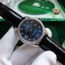 劳力士 ROLEX J21 与台湾厂耗时6个月打造精美壳身，不显浮华的风格广受成功人士喜爱，逐渐深刻人心，并备受各界人士推重。工艺精湛，糅合尊贵、典雅和独特气质于一身，位列世界手表业之翘楚 材料：316钢  18k微纳米电镀金，直径39mm，26000每小时振荡次数，动力储备48小时，三度防水性能，返修率几乎为零。请认准独家品质 三杰精致推荐男士机械腕表 SJ为你精心设计超真实实物图拍摄