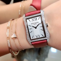 实拍 PATEK PHILIPPE百达翡丽系列 女士腕表（白金表壳搭配沙丁布带，表圈镶嵌天然锆石，蓝宝石玻璃，搭载瑞士石英机芯，尺寸30*34*7毫米）