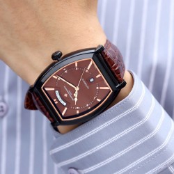 江诗丹顿--Vacheron Constantin男士腕表至臻精品，高贵优雅全自动机械机芯316L精钢表壳矿物强化玻璃镜面真皮表带尺寸：直径42mm 厚度13mm