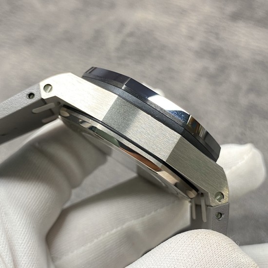 AUDEMARS PIGUET 爱彼 AP 皇家橡树离岸型 大熊猫计时码表 26400SO.OO.A002CA.01 精钢表壳 陶瓷表圈 钛合金按钮 双面蓝宝石镜面 3126机芯 橡胶表带 精钢针扣 44mm JF厂出品!出货实拍 AUDEMARS PIGUET 爱彼 AP 皇家橡树离岸型 大熊猫计时码表 26400SO.OO.A002CA.01 精钢表壳 陶瓷表圈 钛合金按钮 双面蓝宝石镜面 3126机芯 橡胶表带 精钢针扣 44mm JF厂出品!出货实拍