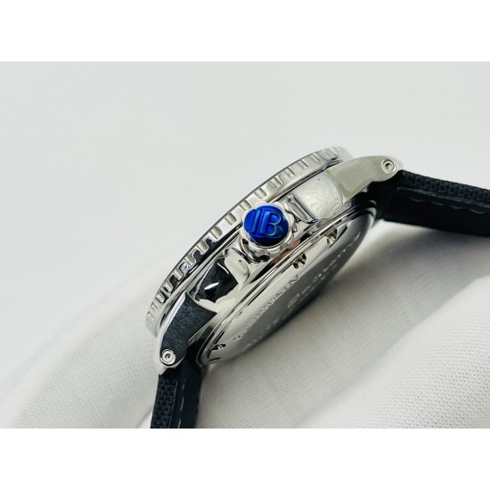 ZF Factory典藏精品【雄浑宽厚，大家风范】宝珀超级夜光，宽厚的表壳设计，优雅的蓝宝石表圈，成就潜水鼻祖！是一款难得的腕表！1⃣️【技术难点】采用蓝宝石打造的表圈口是腕表最有价值的部分，蓝宝石的硬度相当，脆点诡异，十分难处理，要达到原装灵气逼人且纤薄有力的效果，成品率只能控制在3到5层左右。2⃣️【精髓所在】霸气侧漏的表壳做工十分精湛，每一道抛光或是拉丝，都经过ZF制表师耐心的处理。确保效果和神韵都能和正品相随。ZF出品，必属精品。50寻，您值得拥有！