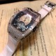 【独家实拍 理查德•米勒 】 《Richard Mille》新成员:(RM71-01 Talisman )女士腕表 专为女性设计,金质表盘上装饰有独特的「护身符」 表盘有10种不同的设计版本,腕表的每一颗钻石与珍珠贝面均由人工手动镶嵌 蓝宝石镜面与镂空式设计让您一览无余!原装西铁城全自动机械机芯,精致走时低至零返修!表带材质可采用橡胶带与牛皮带,搭配原装带钻折叠扣!「RM 71-01 Talisman」是对当代女性的致敬——是当代女性不可多得的完美选择!独家实拍,欢迎转发! 【独家实拍 理查德•米勒 】 《Richard Mille》新成员:(RM71-01 Talisman )女士腕表 专为女性设计,金质表盘上装饰有独特的「护身符」 表盘有10种不同的设计版本,腕表的每一颗钻石与珍珠贝面均由人工手动镶嵌 蓝宝石镜面与镂空式设计让您一览无余!原装西铁城全自动机械机芯,精致走时低至零返修!表带材质可采用橡胶带与牛皮带,搭配原装带钻折叠扣!「RM 71-01 Talisman」是对当代女性的致敬——是当代女性不可多得的完美选择!独家实拍,欢迎转发!
