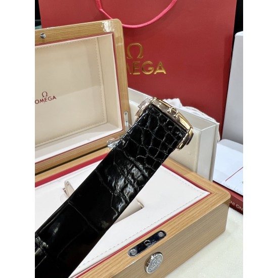 新款来袭!欧米茄/OMEGA星座系列最经典的一款 很多客人在找外圈带钻的欧米伽 此款硬货来了,此款星座系列钻石女表,手表直径34mm.采用日本1731机械机芯,(1:1)防炫目蓝宝石镜面,手表全套316L钢材,女士专用折叠扣。字面一级天然河贝母面镶嵌钻石刻度奢侈典雅.底盖为透视玻璃蓝宝石,机芯甲板采用欧米茄一贯批花风格,显示出超强立体感。搭配粉色,黑色鳄鱼皮、牛皮俩种选择。 新款来袭!欧米茄/OMEGA星座系列最经典的一款 很多客人在找外圈带钻的欧米伽 此款硬货来了,此款星座系列钻石女表,手表直径34mm.采用日本1731机械机芯,(1:1)防炫目蓝宝石镜面,手表全套316L钢材,女士专用折叠扣。字面一级天然河贝母面镶嵌钻石刻度奢侈典雅.底盖为透视玻璃蓝宝石,机芯甲板采用欧米茄一贯批花风格,显示出超强立体感。搭配粉色,黑色鳄鱼皮、牛皮俩种选择。
