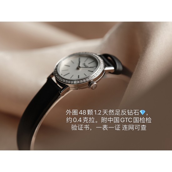 伯爵ALTIPLANO系列小巧型钻表无需言语,饰唯这不可心动才能谓之。24mm的小表径 除了迷人就是mini外圈48颗1.2天然足反钻石约0.4克拉 附中国国检检验证书 一表一证 连网可查瑞士石英机芯,蓝宝石玻璃镜面,高级进口绢丝带,质感华丽 纹路细腻光滑柔软,316L精钢 打造 一表一码一卡 配专柜原包装出货 伯爵ALTIPLANO系列小巧型钻表无需言语,饰唯这不可心动才能谓之。24mm的小表径 除了迷人就是mini外圈48颗1.2天然足反钻石约0.4克拉 附中国国检检验证书 一表一证 连网可查瑞士石英机芯,蓝宝石玻璃镜面,高级进口绢丝带,质感华丽 纹路细腻光滑柔软,316L精钢 打造 一表一码一卡 配专柜原包装出货