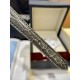 鳄鱼皮瑞士石英到货!浪琴表黛绰维纳20.80 X 32.00mm 石英女士腕表!瑞士石英,蓝宝石玻璃,鳄鱼皮表带,浪琴排名皇后级别的当属黛绰维纳系列女表 以意大利语中的Dolce Vita为名 寓意甜美生活 寓意意式生活邂逅现代浪漫 通过几何线条与柔美曲线塑造出现代优雅与妩媚姿态 银色表盘的雕花、以及蓝钢指针等精致细节都烘托出佩戴者纯正的优雅与贵气 ! 鳄鱼皮瑞士石英到货!浪琴表黛绰维纳20.80 X 32.00mm 石英女士腕表!瑞士石英,蓝宝石玻璃,鳄鱼皮表带,浪琴排名皇后级别的当属黛绰维纳系列女表 以意大利语中的Dolce Vita为名 寓意甜美生活 寓意意式生活邂逅现代浪漫 通过几何线条与柔美曲线塑造出现代优雅与妩媚姿态 银色表盘的雕花、以及蓝钢指针等精致细节都烘托出佩戴者纯正的优雅与贵气 !