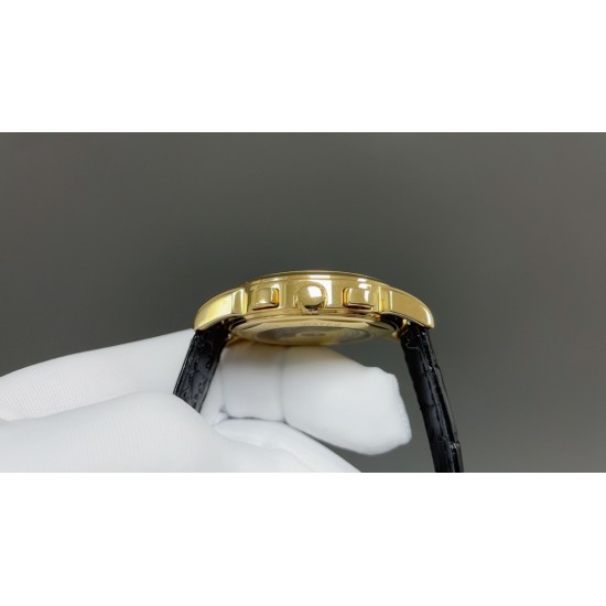 IWC万国最新力作最高版本万国波涛菲诺多功能高级自动腕表!9100多功能进口机械机芯!整表壳CNC精磨工艺,与原装工艺效果如出一辙,整体字面质感更佳!在订制机芯的加持下,尺寸41*10mm,优雅的贵族气息结合无与伦比的视觉享受,神秘雅致,精湛非凡,采用顶级意大利小皮材质表带,质地柔软细腻,手工缝制的丝线,纹路清晰,均匀规整,大方富有档次。⚠️请认准独家品质 IWC万国最新力作最高版本万国波涛菲诺多功能高级自动腕表!9100多功能进口机械机芯!整表壳CNC精磨工艺,与原装工艺效果如出一辙,整体字面质感更佳!在订制机芯的加持下,尺寸41*10mm,优雅的贵族气息结合无与伦比的视觉享受,神秘雅致,精湛非凡,采用顶级意大利小皮材质表带,质地柔软细腻,手工缝制的丝线,纹路清晰,均匀规整,大方富有档次。⚠️请认准独家品质