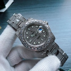 劳力士 ROLEX R40 116610 Submariner白金满钻系列劳力士满钻系列 116610 Submariner 耗时10个月改装满钻石男士款 搭载2813全自动自动机械 精钢镶钻表壳 实心厚重钢带精选进口光彩闪耀钻 超强夜光 尺寸40x13mm 重量155g 精心制作 三杰精致推荐男士机械腕表 SJ为你精心制作超真实实物图拍摄