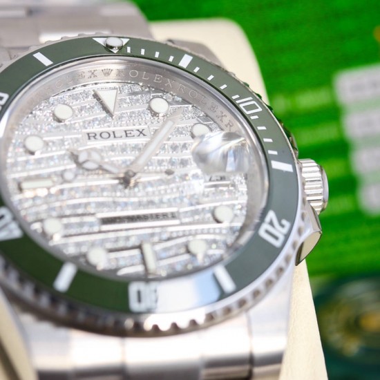 新款 首推 ROLEX 精品最热门的劳力士潜水表 全新款升级版 高档次字面 表带表扣细节 更加漂亮,抛光表扣 316L精钢表壳,尺寸:40mm*12mm,蓝宝石镜面,超强夜光,装置全新进口机械机芯 ,做工一流、完美出品、独家高端品质,商务休闲必备 出货实拍! 新款 首推 ROLEX 精品最热门的劳力士潜水表 全新款升级版 高档次字面 表带表扣细节 更加漂亮,抛光表扣 316L精钢表壳,尺寸:40mm*12mm,蓝宝石镜面,超强夜光,装置全新进口机械机芯 ,做工一流、完美出品、独家高端品质,商务休闲必备 出货实拍!