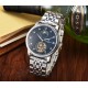 时尚新款 PATEK PHILIPPE【新年巨献 最高版本】百达翡丽超级多功能系列(功能 12字位日月星辰显示 6字位飞达显示)和原装一样的带水平压纹工艺,带荧光刻度 ,42mm直径。316L精钢镀金,原装进口镀膜水晶镜面。字面的外钻为施华洛世奇钻,通透闪亮,气质非凡。在目前技术范畴内尽可能接近原装,此款腕表让您驾驭所有场合。 时尚新款 PATEK PHILIPPE【新年巨献 最高版本】百达翡丽超级多功能系列(功能 12字位日月星辰显示 6字位飞达显示)和原装一样的带水平压纹工艺,带荧光刻度 ,42mm直径。316L精钢镀金,原装进口镀膜水晶镜面。字面的外钻为施华洛世奇钻,通透闪亮,气质非凡。在目前技术范畴内尽可能接近原装,此款腕表让您驾驭所有场合。