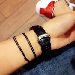 法穆兰 Franck Muller 是深受时尚白领及众多明星追捧的顶级腕表品牌，法兰克穆勒的标志性特征是其酒桶型表壳和夸张的弧度设计，同时也拥有精湛的制表工艺，法兰克穆勒手表凝聚了无限心血、承载了无尽情感，是鉴赏家眼中出类拔萃、独一无二的完美杰作。尺寸32mm*45mm*12mm。