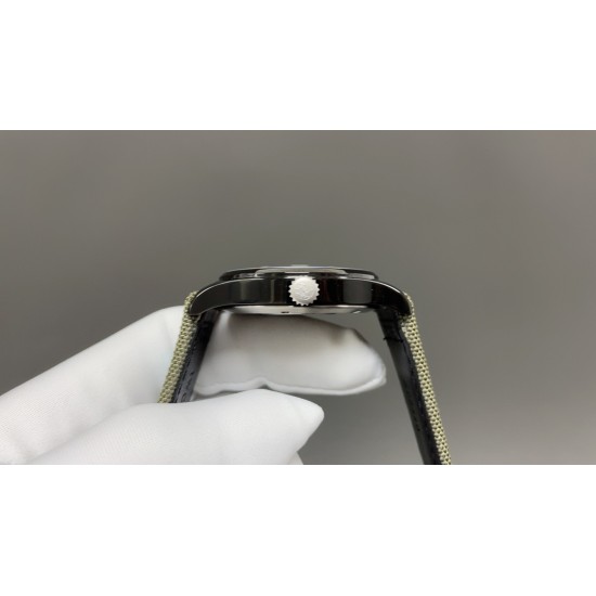AOF全面升级 V7 版马克 飞行员PILOTS WATCHES全系列1️⃣利用最新的精密AI电喷技术,终于试验出少量的零色差的万国色值2️⃣全场唯一去除紫色温的黑面,开启了字面新工艺的 "狂飙’之战! 3️⃣字體是完美油印100%和原版相同的字体 进口超强夜光⚠️终极版己完美修正纤细大小同步原版!!⚠️而日本进口机芯9015 2892正完完全全符合这特征,最新批次日本纯进口9015 2892更显精准,耐用,摆陀低噪,零返修 AOF全面升级 V7 版马克 飞行员PILOTS WATCHES全系列1️⃣利用最新的精密AI电喷技术,终于试验出少量的零色差的万国色值2️⃣全场唯一去除紫色温的黑面,开启了字面新工艺的 "狂飙’之战! 3️⃣字體是完美油印100%和原版相同的字体 进口超强夜光⚠️终极版己完美修正纤细大小同步原版!!⚠️而日本进口机芯9015 2892正完完全全符合这特征,最新批次日本纯进口9015 2892更显精准,耐用,摆陀低噪,零返修