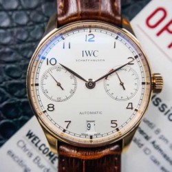 万国IWC－葡萄牙系列  七日链 葡七 自动机械机芯 独立小秒针 真动能指示 蓝宝石玻璃 牛皮表带42mm。