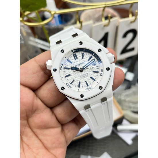 AP 爱彼 15707皇家橡树系列，陶瓷壳，尺寸42mm！3120全自动一体机芯！