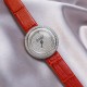 伯爵-PIAGET PIAGPOSESSION系列 完美品相,360度可旋转耀眼钻圈,时来运转好寓意,满钻镶嵌,高端大气,这款高级女士皮带腕表以Posession系列的标志性旋转圆环为灵感,搭配璀璨钻石彰显标志性风格 瑞士机芯,采用原装针式表扣佩戴方便!尺寸:29mm实物拍摄品质如一! 伯爵-PIAGET PIAGPOSESSION系列 完美品相,360度可旋转耀眼钻圈,时来运转好寓意,满钻镶嵌,高端大气,这款高级女士皮带腕表以Posession系列的标志性旋转圆环为灵感,搭配璀璨钻石彰显标志性风格 瑞士机芯,采用原装针式表扣佩戴方便!尺寸:29mm实物拍摄品质如一!