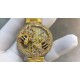 Cartier-卡地亚 创意宝石BESTIAIRE系列 HPI00480 珐琅 40毫米 石英机芯 女士腕表 黄金表盘 镶钻 半透明黄色内填珐琅 2只黄金蜜蜂装饰 镶嵌明亮式切割圆钻 黄色钻石及黑色珐琅条纹 4枚祖母绿蜂眼 这款腕表由尊贵超凡的金属雕琢而成 并衬以珍奇夺目的宝石 堪称高级珠宝中的真正典范 不仅如此 把一株繁茂的植物或者一只惊艳的动物设计成为表盘的造型 既给品牌创意增添了一丝神秘 又在作品中蕴藏了一份雅致 Cartier-卡地亚 创意宝石BESTIAIRE系列 HPI00480 珐琅 40毫米 石英机芯 女士腕表 黄金表盘 镶钻 半透明黄色内填珐琅 2只黄金蜜蜂装饰 镶嵌明亮式切割圆钻 黄色钻石及黑色珐琅条纹 4枚祖母绿蜂眼 这款腕表由尊贵超凡的金属雕琢而成 并衬以珍奇夺目的宝石 堪称高级珠宝中的真正典范 不仅如此 把一株繁茂的植物或者一只惊艳的动物设计成为表盘的造型 既给品牌创意增添了一丝神秘 又在作品中蕴藏了一份雅致