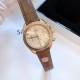 时光淙淙,细品每一刻芳香醇厚。欧米茄超霸系列38mm“卡布奇诺”有着双色的表盘配色,3个椭圆形小表盘的设计也令人眼前一亮。316精钢表壳福独特和欧米茄独特的Sedna️18K金搭配,整个表壳外圈镶钻,显得璀璨耀眼,匠具独心的双重表圈设计将钻石的闪亮光泽与超霸原型表款的运动精神完美融合,简直太显精致时髦感了!「MX实拍」如此传奇的它颜值真的超能打,此款配色真的很治愈,不仅颜色百搭,完全不挑肤色! 时光淙淙,细品每一刻芳香醇厚。欧米茄超霸系列38mm“卡布奇诺”有着双色的表盘配色,3个椭圆形小表盘的设计也令人眼前一亮。316精钢表壳福独特和欧米茄独特的Sedna️18K金搭配,整个表壳外圈镶钻,显得璀璨耀眼,匠具独心的双重表圈设计将钻石的闪亮光泽与超霸原型表款的运动精神完美融合,简直太显精致时髦感了!「MX实拍」如此传奇的它颜值真的超能打,此款配色真的很治愈,不仅颜色百搭,完全不挑肤色!