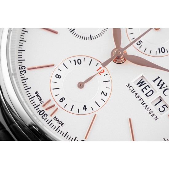 TW倾情演绎【IWC万国波涛菲诺计时腕表】腕表尺寸42mmX13.5mm。完美同步正品,表壳以精钢材质打造,通过细致的抛光打磨之后呈现出细腻光泽,表耳弧度自然,与表壳完美融合,线条流畅,光泽闪耀。腕表内部搭载7750改原装Cal.79320自动机械机芯,实现所有功能与原装一致,密底设计,周年纪念徽标镌刻表底,采用意大利小牛皮搭配针扣,简单配戴,上手效果极佳!TW出品IWC波涛计时,生动诠释柏涛菲诺永不落幕的经典,欢迎各路表友品鉴 TW倾情演绎【IWC万国波涛菲诺计时腕表】腕表尺寸42mmX13.5mm。完美同步正品,表壳以精钢材质打造,通过细致的抛光打磨之后呈现出细腻光泽,表耳弧度自然,与表壳完美融合,线条流畅,光泽闪耀。腕表内部搭载7750改原装Cal.79320自动机械机芯,实现所有功能与原装一致,密底设计,周年纪念徽标镌刻表底,采用意大利小牛皮搭配针扣,简单配戴,上手效果极佳!TW出品IWC波涛计时,生动诠释柏涛菲诺永不落幕的经典,欢迎各路表友品鉴