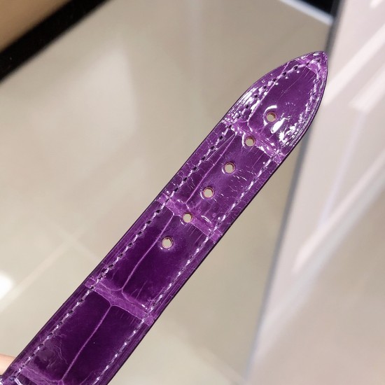 实拍 全新最美女表 法兰克穆勒 LONG ISLAND长岛952QZ系列✨字面:拱面珍珠贝母面,搭配绚丽多彩的搪瓷阿拉伯数字时标,采用高级珍珠贝母表盘,匠心打造,工艺完美复刻经典之作!✨壳套:进口316L精钢表壳,弧形设计更加贴手舒适! 底盖使用CNC数控精雕成型,无缝连接,拉丝细腻,百分百还原正品。✨机芯:瑞士原装进口石英机芯,表带:标配美洲鳄鱼皮 尺寸:36.626mm 倾心打造高等级水钻镶嵌腕表,不惜成本制作,尽显唯美绚丽,高雅大方, 实拍 全新最美女表 法兰克穆勒 LONG ISLAND长岛952QZ系列✨字面:拱面珍珠贝母面,搭配绚丽多彩的搪瓷阿拉伯数字时标,采用高级珍珠贝母表盘,匠心打造,工艺完美复刻经典之作!✨壳套:进口316L精钢表壳,弧形设计更加贴手舒适! 底盖使用CNC数控精雕成型,无缝连接,拉丝细腻,百分百还原正品。✨机芯:瑞士原装进口石英机芯,表带:标配美洲鳄鱼皮 尺寸:36.626mm 倾心打造高等级水钻镶嵌腕表,不惜成本制作,尽显唯美绚丽,高雅大方,