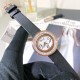 新方钻 伯爵-PIAGET,POSESSION时来运转系列,女士皮带腕表,镶饰方钻石,旋转圈口。这款高级女士腕表以Posession系列的标志性旋转圆环为灵感,搭配璀璨钻石彰显标志性风格,进口瑞士机芯,蓝宝石水晶玻璃,采用原装针式表扣佩戴方便!尺寸:29mm实物拍摄品质如一! 新方钻 伯爵-PIAGET,POSESSION时来运转系列,女士皮带腕表,镶饰方钻石,旋转圈口。这款高级女士腕表以Posession系列的标志性旋转圆环为灵感,搭配璀璨钻石彰显标志性风格,进口瑞士机芯,蓝宝石水晶玻璃,采用原装针式表扣佩戴方便!尺寸:29mm实物拍摄品质如一!