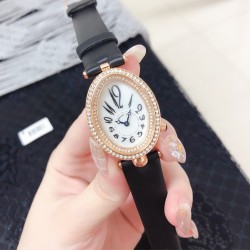 2019新款Breguet-宝玑那不勒斯皇后系列！  史上最强最美 绝对值得拥有的一款 拱桥弧形、表盘用天然白色珍珠母贝 阿拉伯数字时符 经典的蓝钢宝玑指针，完美复刻 那不勒斯皇后款 绝对的女神气质名媛款 最重要的是百搭得来不失少女心 必入款❗带上一秒变女神，各种派对，晚会，聚会，约会，发布会，让你BlingBling