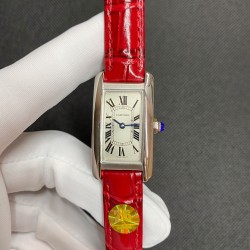 【Z6新品来袭】卡地亚Tank Amricaine美式坦克，最高品质卡地亚美式坦克系列WSTA0016石英女表、与原装一致尺寸34.80 x 19.007.10毫米、整表每一个部件都是正品拆解开模，配件可与正品互换、表壳内侧多级打磨耗费数月时间修正磨合才能如此完美效果，表壳侧面正品一样的真螺丝设计、镀银表盘罗马数字3D叠加立体印刷技术经过无数次修改细节完美、淬火烧制蓝钢指针、把头镶嵌一颗合成蓝色尖晶石价格昂贵、多颜色意大利牛皮及全新欧版风格定制表带、最好的美坦副本值得拥有。