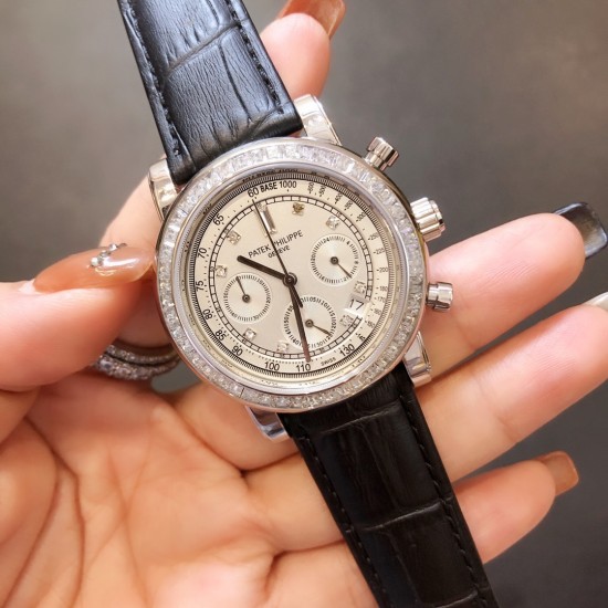 百达翡丽-PATEK PHILPPE 明珠天津雕花机(机械) 蓝宝石玻璃镜面 进口意大利牛皮 尺寸:直径:38mm 高度:约11mm 百达翡丽-PATEK PHILPPE 明珠天津雕花机(机械) 蓝宝石玻璃镜面 进口意大利牛皮 尺寸:直径:38mm 高度:约11mm