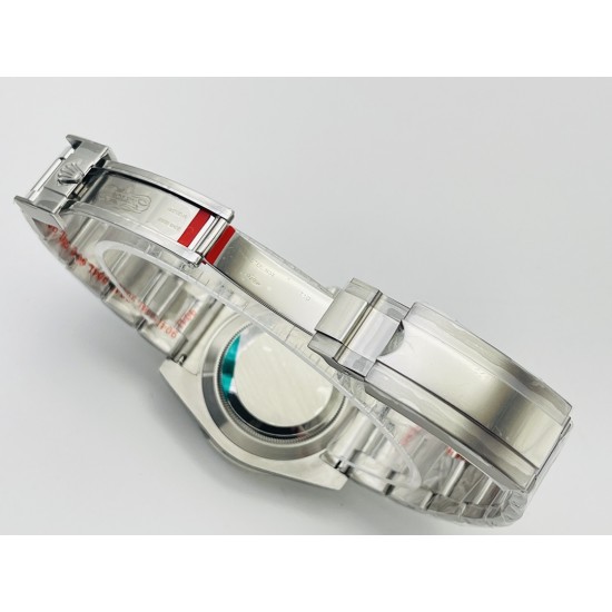 【VRS Factory2022墙裂推荐 市场最高版本】奢华大作,劳力士Rolex SUB潜航者后镶钻定制版!是奢华闪耀与永不退色的融合,更是经典潮流的不二之选!1⃣️【表壳】直径40MM。每一颗钻石/彩宝均来自奥地利(施华洛世奇原产地)经过严格的筛选,确保颜色,大小,火彩统一,专业珠宝镶嵌师精心镶嵌。2⃣️【表带】跟官网同步,904L蚝式钢完美还原坚固耐用的优良血统,效果可媲美原装。3⃣️【机芯】采用复刻界的机芯之王——搭配3135自动上旋机芯。VRS Factory匠心力作 敬请各路表友品鉴! 【VRS Factory2022墙裂推荐 市场最高版本】奢华大作,劳力士Rolex SUB潜航者后镶钻定制版!是奢华闪耀与永不退色的融合,更是经典潮流的不二之选!1⃣️【表壳】直径40MM。每一颗钻石/彩宝均来自奥地利(施华洛世奇原产地)经过严格的筛选,确保颜色,大小,火彩统一,专业珠宝镶嵌师精心镶嵌。2⃣️【表带】跟官网同步,904L蚝式钢完美还原坚固耐用的优良血统,效果可媲美原装。3⃣️【机芯】采用复刻界的机芯之王——搭配3135自动上旋机芯。VRS Factory匠心力作 敬请各路表友品鉴!