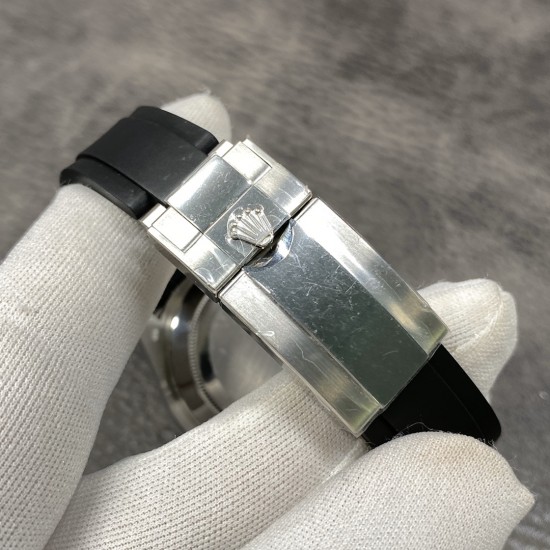 劳力士ROLEX游艇名仕型 42mm直径!装载海鸥2836机芯,双向旋转60分钟刻度外圈配哑黑色Cerachrom陶质圈口,凸显抛光立体数字!黑色漆面表盘,Chromalight夜光材质确保读时清晰。搭配一条Oysterflex表带,轻便灵活。另再附送一副同等级同质量的橡胶带。完美复刻 D1出品!出货实拍 劳力士ROLEX游艇名仕型 42mm直径!装载海鸥2836机芯,双向旋转60分钟刻度外圈配哑黑色Cerachrom陶质圈口,凸显抛光立体数字!黑色漆面表盘,Chromalight夜光材质确保读时清晰。搭配一条Oysterflex表带,轻便灵活。另再附送一副同等级同质量的橡胶带。完美复刻 D1出品!出货实拍