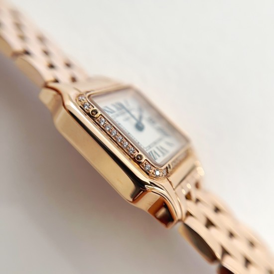 Panthre de Cartier / double chain Width 22mm.Length 30mm. Chain length 44cm卡地亚猎豹系列腕表/双圈表链宽度22mm 长度30mm 链条长度44cm瑞士进口石英机芯,316L精钢表壳表链。蓝晶石表冠,蓝宝石镜面,淬火钢蓝指针,双圈环绕链条,便捷珠宝扣。 Panthre de Cartier / double chain Width 22mm.Length 30mm. Chain length 44cm卡地亚猎豹系列腕表/双圈表链宽度22mm 长度30mm 链条长度44cm瑞士进口石英机芯,316L精钢表壳表链。蓝晶石表冠,蓝宝石镜面,淬火钢蓝指针,双圈环绕链条,便捷珠宝扣。