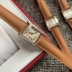 实拍 2020最新卡地亚法国坦克Cartier Tank Franaise系列,一款百搭 性价比又高的手表 搭配全新专柜欧版风格定制的原厂表带,进口瑞士石英机芯。八角形表冠,镶嵌一颗凸圆形合成尖晶石,剑形蓝钢指针,蓝宝石水晶镜面,采用与原装一致的实心内罩,尺寸:25 x 20mm。佩戴舒适柔软服帖,上手显得高贵又典雅,很气质很女人独家货源。 实拍 2020最新卡地亚法国坦克Cartier Tank Franaise系列,一款百搭 性价比又高的手表 搭配全新专柜欧版风格定制的原厂表带,进口瑞士石英机芯。八角形表冠,镶嵌一颗凸圆形合成尖晶石,剑形蓝钢指针,蓝宝石水晶镜面,采用与原装一致的实心内罩,尺寸:25 x 20mm。佩戴舒适柔软服帖,上手显得高贵又典雅,很气质很女人独家货源。