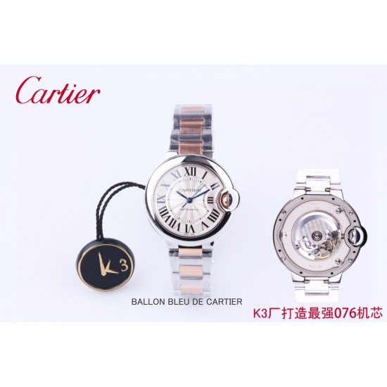 卡地亚蓝气球 CARTIER BallonBleu重磅更新 全新推出原版一档076亮点一:采用原版076专用一档机芯,拔档即停秒调时。机芯摆频每小时28800次,动力储存为48小时,nh05只能放12小时,原版076能放一个周末。走时更加抗震防磁,精准稳定,摆脱nh05时不时修表的烦恼。亮点二:所有配件皆可与原装配件互换,厚度做到33款9.96mm/36款12.05mm,与原装基本保持一致。(所有款式齐全_均配备说明书一卡一码同步专柜防伪及跳码规律_细节处理能与原装相媲美_无惧专柜对比) 卡地亚蓝气球 CARTIER BallonBleu重磅更新 全新推出原版一档076亮点一:采用原版076专用一档机芯,拔档即停秒调时。机芯摆频每小时28800次,动力储存为48小时,nh05只能放12小时,原版076能放一个周末。走时更加抗震防磁,精准稳定,摆脱nh05时不时修表的烦恼。亮点二:所有配件皆可与原装配件互换,厚度做到33款9.96mm/36款12.05mm,与原装基本保持一致。(所有款式齐全_均配备说明书一卡一码同步专柜防伪及跳码规律_细节处理能与原装相媲美_无惧专柜对比)