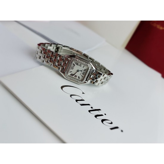 新品预告⚠️ vca Factory出品 (背景2)品牌:Cartier卡地亚™️系列:PANTHERE DE(日本バージョン)机芯:瑞士石英尺寸:22/30mm小号材质:316精鋼扣子:原装拉扣功能:时针 分针一表一卡一码 套装出货 新品预告⚠️ vca Factory出品 (背景2)品牌:Cartier卡地亚™️系列:PANTHERE DE(日本バージョン)机芯:瑞士石英尺寸:22/30mm小号材质:316精鋼扣子:原装拉扣功能:时针 分针一表一卡一码 套装出货