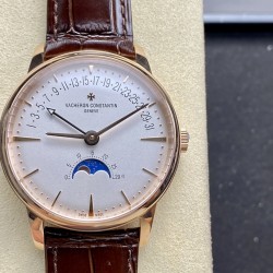 江诗丹顿 VC R39 Vacheron constantin 经典之美品鉴江诗丹顿 纵横四海系列 众横四海系列 逆跳日历款腕表 型号4000V/210A-B911 堪称意义非凡的里程碑之作。凝聚着日内瓦悠久制表传统的钟表复杂功能，体现出超凡技艺与时代风尚的绝妙融合。 采用自制Cal.2460 R31L/2机芯 直径41毫米 904钢带官网同步 一键拆卸 同时另可自由更换搭配胶带 皮带！ 欢迎各大表友品鉴。