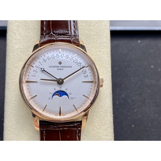 江诗丹顿 VC R39 Vacheron constantin 经典之美品鉴江诗丹顿 纵横四海系列 众横四海系列 逆跳日历款腕表 型号4000V/210A-B911 堪称意义非凡的里程碑之作。凝聚着日内瓦悠久制表传统的钟表复杂功能,体现出超凡技艺与时代风尚的绝妙融合。 采用自制Cal.2460 R31L/2机芯 直径41毫米 904钢带官网同步 一键拆卸 同时另可自由更换搭配胶带 皮带! 欢迎各大表友品鉴。 江诗丹顿 VC R39 Vacheron constantin 经典之美品鉴江诗丹顿 纵横四海系列 众横四海系列 逆跳日历款腕表 型号4000V/210A-B911 堪称意义非凡的里程碑之作。凝聚着日内瓦悠久制表传统的钟表复杂功能,体现出超凡技艺与时代风尚的绝妙融合。 采用自制Cal.2460 R31L/2机芯 直径41毫米 904钢带官网同步 一键拆卸 同时另可自由更换搭配胶带 皮带! 欢迎各大表友品鉴。