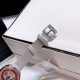 伯爵-PIAGET POSSESSION 系列,全新高级珠宝系列,18K白金镶钻,旋转式表圈,镶嵌37颗圆型美钻,寓意着时来运转,富贵逼人,采用轻柔的缎面材质皮带,与钻石散发的耀眼光芒造型形成优雅对比。Piageet 以逾百年的奢华珠宝腕间闪耀之作铺镶满钻的字面 挑战美学工艺的界限 独特大胆的创意风格与凝练腕间的璀璨美学,正待 与您邂逅。尺寸29X6.8mm「MX实拍」 伯爵-PIAGET POSSESSION 系列,全新高级珠宝系列,18K白金镶钻,旋转式表圈,镶嵌37颗圆型美钻,寓意着时来运转,富贵逼人,采用轻柔的缎面材质皮带,与钻石散发的耀眼光芒造型形成优雅对比。Piageet 以逾百年的奢华珠宝腕间闪耀之作铺镶满钻的字面 挑战美学工艺的界限 独特大胆的创意风格与凝练腕间的璀璨美学,正待 与您邂逅。尺寸29X6.8mm「MX实拍」