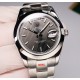 ROLEX 劳力士 蚝式恒动日志型41mm系列腕表,直径41mm,经典的蚝式表壳搭配三角坑纹外圈,把头采用旋入式设计,抗刮损蓝水晶玻璃,防反光凸透式放大(2.5倍)日历窗,隐蔽式摺叠皇冠带扣,矜持有度秀而不媚 恒久优雅! ROLEX 劳力士 蚝式恒动日志型41mm系列腕表,直径41mm,经典的蚝式表壳搭配三角坑纹外圈,把头采用旋入式设计,抗刮损蓝水晶玻璃,防反光凸透式放大(2.5倍)日历窗,隐蔽式摺叠皇冠带扣,矜持有度秀而不媚 恒久优雅!