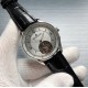 积家JaegerLecoultre A26 大师系列,精品男士腕表,简约两针搭载飞轮设计,尊贵大气,绅士风范,卓越品质,热卖全城。采用全自动机械机芯,顶级316精钢表壳,进口小牛皮表带,矿物质超强镜面,尺寸43*12 三杰精致推荐男士机械腕表 SJ为你精心打造超真实实物图拍摄 积家JaegerLecoultre A26 大师系列,精品男士腕表,简约两针搭载飞轮设计,尊贵大气,绅士风范,卓越品质,热卖全城。采用全自动机械机芯,顶级316精钢表壳,进口小牛皮表带,矿物质超强镜面,尺寸43*12 三杰精致推荐男士机械腕表 SJ为你精心打造超真实实物图拍摄