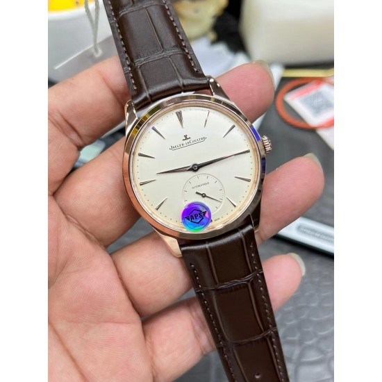 积家 大师系列/39mm*8.1mm超薄/搭载896全自动一体机械机芯！