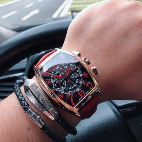 SJ出品 法兰克 穆勒(Franck Muller) F7 尺寸51*17mm 采用日本多功能石英机芯 独特复古的酒桶壳身设计 配置多彩色牛皮 就像美式嘻皮士的皮衣 敢梦想 享自由 三杰精致推荐男士多功能石英腕表 SJ为你精心挑选超真实实物图拍摄 SJ出品 法兰克 穆勒(Franck Muller) F7 尺寸51*17mm 采用日本多功能石英机芯 独特复古的酒桶壳身设计 配置多彩色牛皮 就像美式嘻皮士的皮衣 敢梦想 享自由 三杰精致推荐男士多功能石英腕表 SJ为你精心挑选超真实实物图拍摄