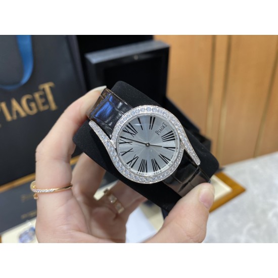 伯爵69Limelight Gala腕表超级版,原装开模,修正现市面任何版本的不足!皮带可配原装【精彩细节】腕表尺寸32mm运用一流的壳套打磨工艺,诠释伯爵优雅气质。.采用定制版瑞士石英机芯,续航给力,走时稳健,零返修。镶饰60颗明亮式切割钻(约0.92克拉)。表扣镶饰单颗明亮式切割施华洛世奇美钻(约0.01克拉)动人线条衬托优雅气质,吊牌有芯片感应。 伯爵69Limelight Gala腕表超级版,原装开模,修正现市面任何版本的不足!皮带可配原装【精彩细节】腕表尺寸32mm运用一流的壳套打磨工艺,诠释伯爵优雅气质。.采用定制版瑞士石英机芯,续航给力,走时稳健,零返修。镶饰60颗明亮式切割钻(约0.92克拉)。表扣镶饰单颗明亮式切割施华洛世奇美钻(约0.01克拉)动人线条衬托优雅气质,吊牌有芯片感应。