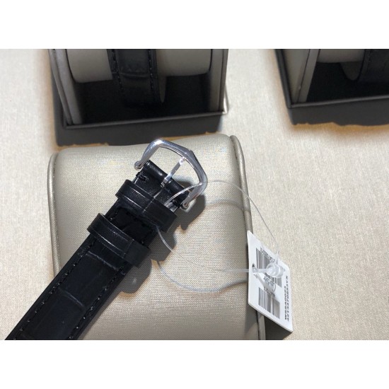 ⚠️XF白光壳 间玫壳 女装有货实拍【XF新款】有故事的腕表 卡地亚 山度士 最时髦的方表,全新升级v2版本 最新,最薄,最轻,最准!一比一正品复刻,完美还原正品魅力!进口石英机芯,不像机械表那样易出故障,零误差,近无返修。情侣款:大号43.531.4毫米,小号38 x 27.5毫米。 ⚠️XF白光壳 间玫壳 女装有货实拍【XF新款】有故事的腕表 卡地亚 山度士 最时髦的方表,全新升级v2版本 最新,最薄,最轻,最准!一比一正品复刻,完美还原正品魅力!进口石英机芯,不像机械表那样易出故障,零误差,近无返修。情侣款:大号43.531.4毫米,小号38 x 27.5毫米。