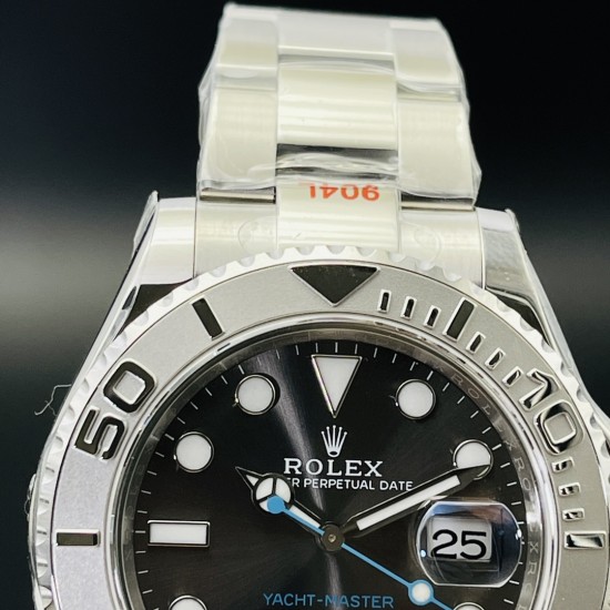 【DR Factory墙裂推荐】V2升级版 市场最高版本 Rolex劳.力士Yacht-Master超级进口904L游艇40毫米系列！1⃣️表带和表壳均为进口904钢铸造而成（打磨和抛光各个细节均非常细腻）手感十足.2⃣️圈口与正品一致的冲压下去（使之圈口与边缘无缝而且平整）3⃣️字面的颜色和放射纹工艺与正品基本一致[拳头][拳头][拳头]最强版904钢YM-游艇系列！DR Factory出品 必属精品 欢迎您的品鉴！