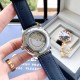 【品牌】欧米茄--OMEGA【机芯】全自动机械机芯【尺寸】直径40mm 厚度12mm【特性】蝶飞三针半月相机械男表,尊贵大气、简约优雅! 【品牌】欧米茄--OMEGA【机芯】全自动机械机芯【尺寸】直径40mm 厚度12mm【特性】蝶飞三针半月相机械男表,尊贵大气、简约优雅!