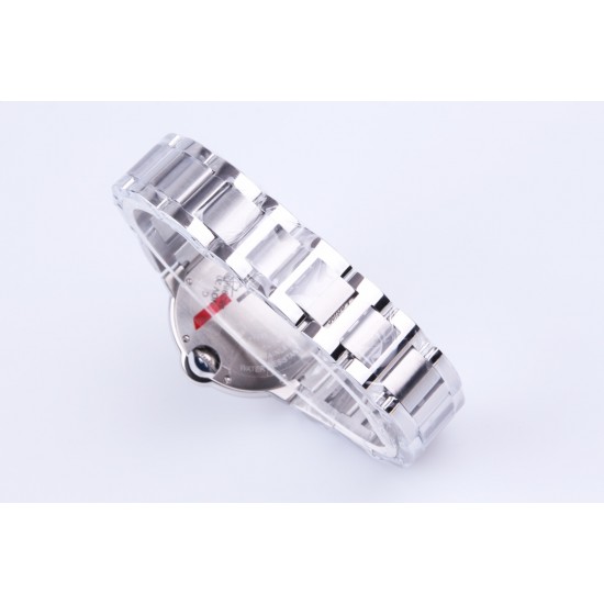卡地亚蓝气球 CARTIER BallonBleu重磅更新 全新推出原版一档076机芯亮点一:采用原版076专用一档机芯,拔档即停秒调时。机芯摆频每小时28800次,动力储存为48小时,nh05只能放12小时,原版076能放一个周末。走时更加抗震防磁,精准稳定,摆脱nh05时不时修表的烦恼。亮点二:所有配件皆可与原装配件互换,厚度做到33款9.96mm/36款12.05mm,与原装基本保持一致。(所有款式齐全_均配备说明书一卡一码同步专柜防伪及跳码规律_细节处理能与原装相媲美_无惧专柜对比) 卡地亚蓝气球 CARTIER BallonBleu重磅更新 全新推出原版一档076机芯亮点一:采用原版076专用一档机芯,拔档即停秒调时。机芯摆频每小时28800次,动力储存为48小时,nh05只能放12小时,原版076能放一个周末。走时更加抗震防磁,精准稳定,摆脱nh05时不时修表的烦恼。亮点二:所有配件皆可与原装配件互换,厚度做到33款9.96mm/36款12.05mm,与原装基本保持一致。(所有款式齐全_均配备说明书一卡一码同步专柜防伪及跳码规律_细节处理能与原装相媲美_无惧专柜对比)