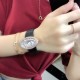 实拍 卡地亚-Cartier浴缸系列WJ306010腕表～这款卡地亚浴缸系列腕表也是非常适合女性腕表之选，独特椭圆形双环造型设计，表圈镶嵌两圈细密美钻，让腕表显得温柔灵动，上手特别显手细手长，经典的罗马时标有力环绕在表盘上，在蓝色指针巡视下，开启美好的一天[愉快]蓝宝石玻璃 瑞士按底石英机芯。