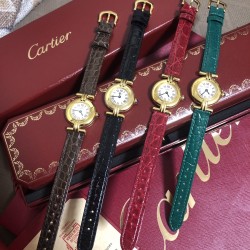 鳄鱼皮版本卡地亚小旋风must de小金表vintage中古断货王，性价比高闭眼入。神仙颜值美绝trinity，小孩子才做选择，成年人都是all in![色]表径24mm，超薄厚度6.3mm，搭载瑞士石英机芯，罗马刻度奶油盘，简洁大两针，后镶天然美钻搭配鳄鱼皮表带更奢华超级闪。可仙可盐可甜，精致优雅上手绝美。时尚是一个经典的轮回～说不定今年的复古风，你就是走得最驾轻就熟的一个。推荐指数：⭐⭐⭐⭐⭐