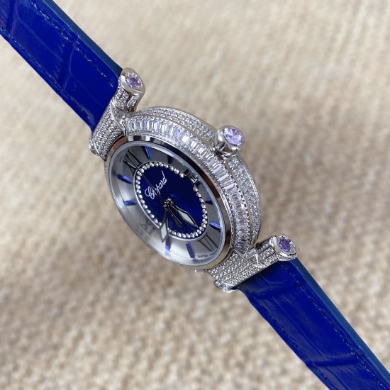 ★实拍 萧邦 CHOPARD IMPERIALE 系列腕表。独特风格带您走进一个新阶段并且成功塑造了崇尚自我表达和与众不同的生活化概念,316精钢材质,此表款全手工镶嵌施华洛世奇水晶钻,成为了美式奢侈生活风格的代表!进口石英机芯以及精细做工,佩戴贴手舒适,设计风格简约明朗。充满奢华璀璨的气息,光彩夺人、让你瞬间提升华丽的气质 ! ★实拍 萧邦 CHOPARD IMPERIALE 系列腕表。独特风格带您走进一个新阶段并且成功塑造了崇尚自我表达和与众不同的生活化概念,316精钢材质,此表款全手工镶嵌施华洛世奇水晶钻,成为了美式奢侈生活风格的代表!进口石英机芯以及精细做工,佩戴贴手舒适,设计风格简约明朗。充满奢华璀璨的气息,光彩夺人、让你瞬间提升华丽的气质 !