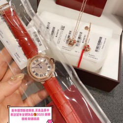 新年特惠送福饰品CARTIER卡卡 ，蓝气球奢华系列，自然光实拍，超美摒弃了现代盛行的繁复华丽的修饰，以经典又潮流的元素重新诠释唯美，高贵气质尽显无漏！打造独家高超品质.11色牛皮表带可选，原装折叠表扣，尺寸：36mm 新年特惠 先到先得